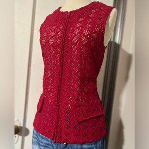 Vintage Devonette Polytron mod double knit fuchsia zip up vest. 60s/70s Size med